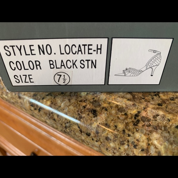 Black Satin heels - Picture 7 of 7